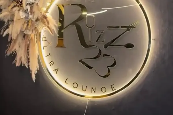 Rizz 23 Ultra Lounge