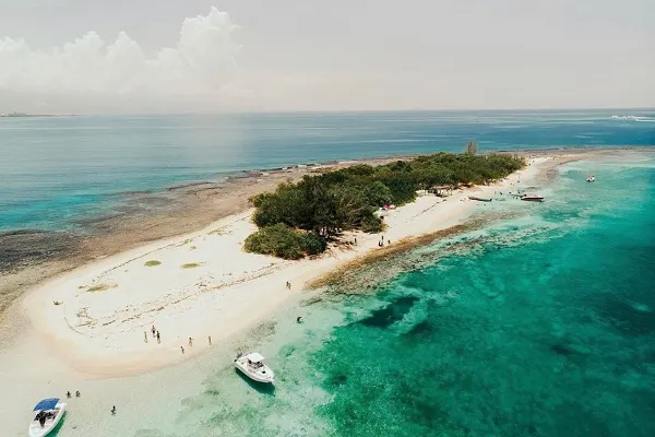 Lime Cay Beach