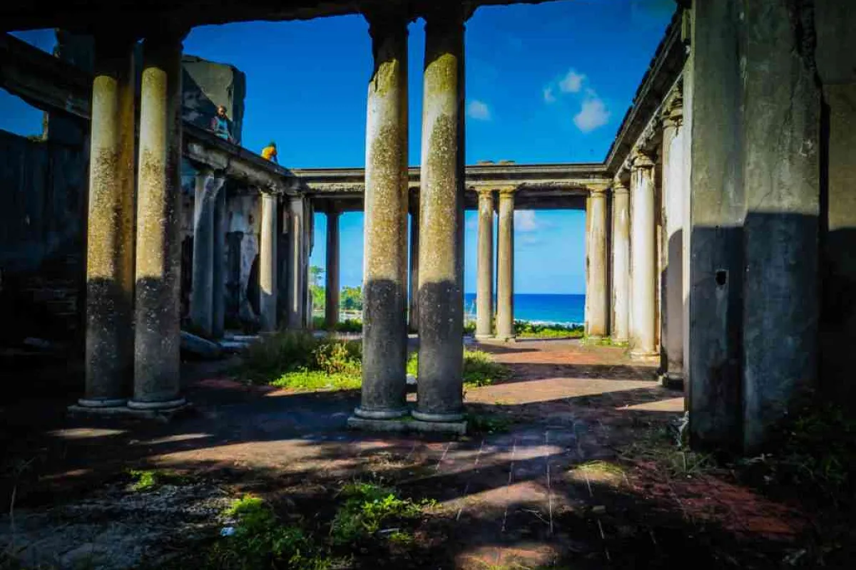 Folly Mansion