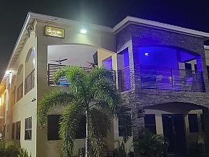 Quasar Grill & Cocktails