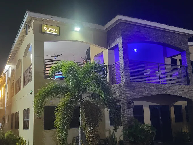 Quasar Grill & Cocktails