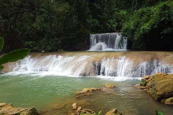 Exploring Jamaica’s Waterfalls: Nature’s Best Escapes
