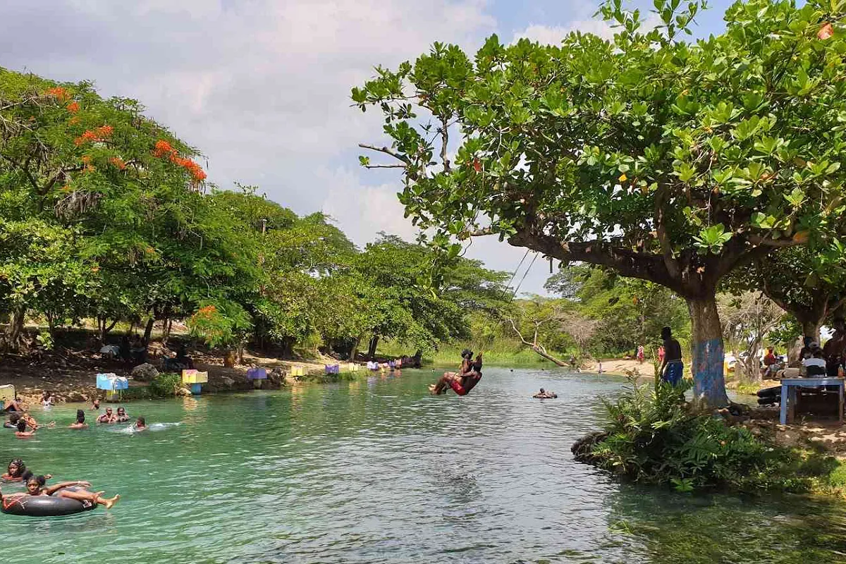 Caymanas River