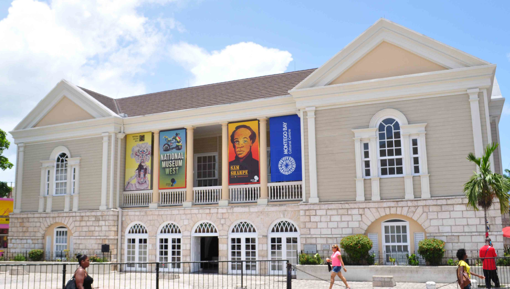 Jamaica Museums to Visit: Uncover the Island’s History & Culture
