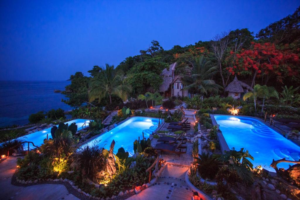 🌿 Hermosa Cove, Ocho Rios 🇯🇲✨