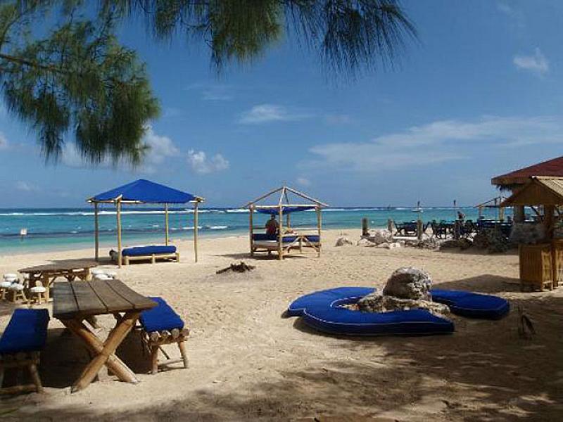 Bamboo Blu – Beachfront Dining