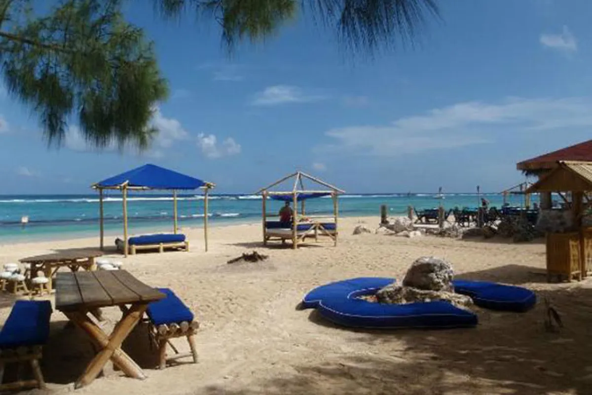 Bamboo Blu – Beachfront Dining