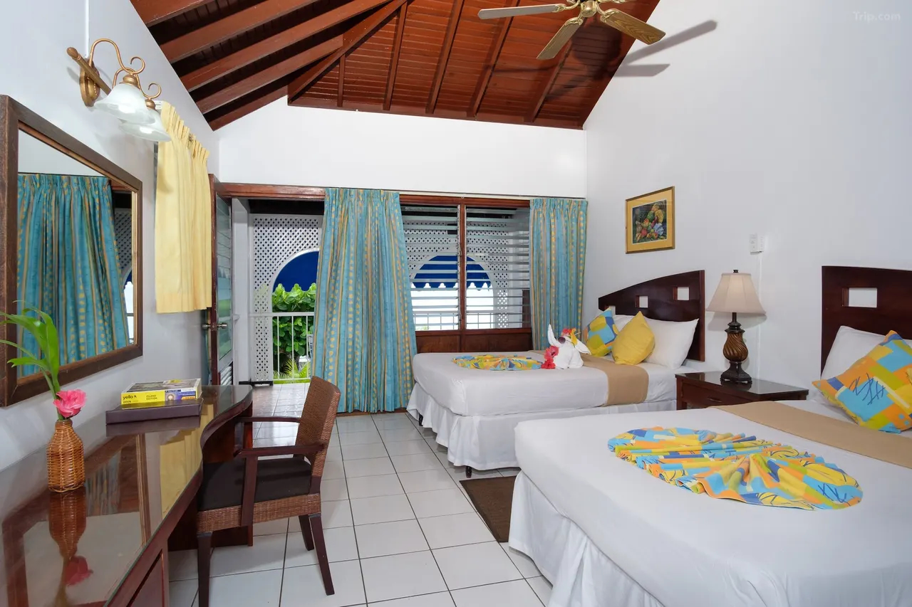 Hibiscus Lodge Hotel