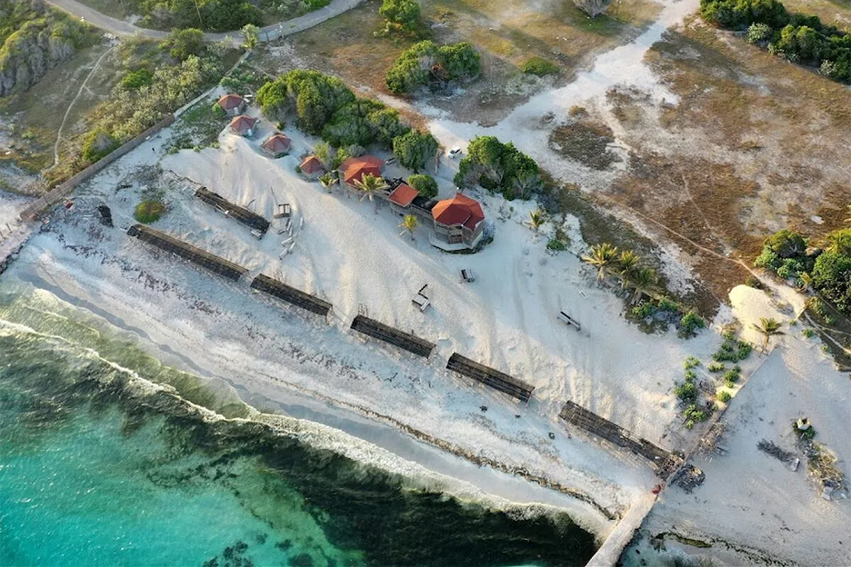 🏖️ Sugarman Beach