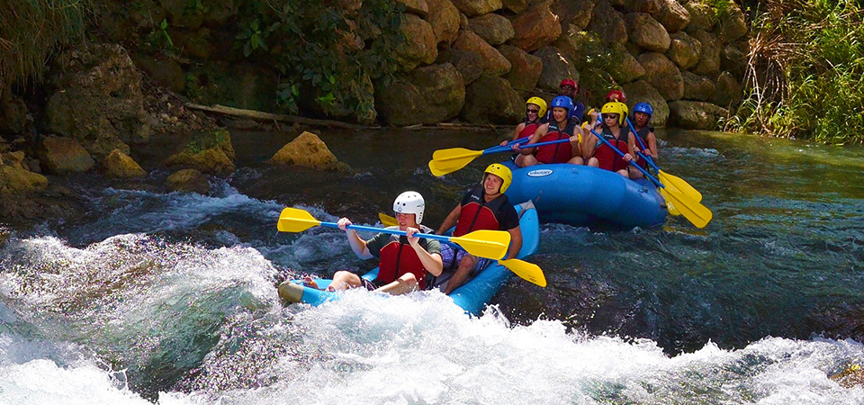 Kayaking in Jamaica: Paddle Your Way Through Paradise 🛶🌴