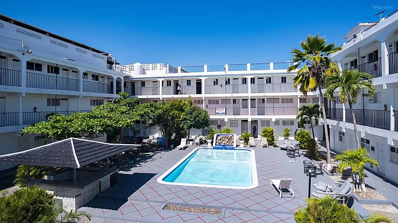 Golf View Hotel